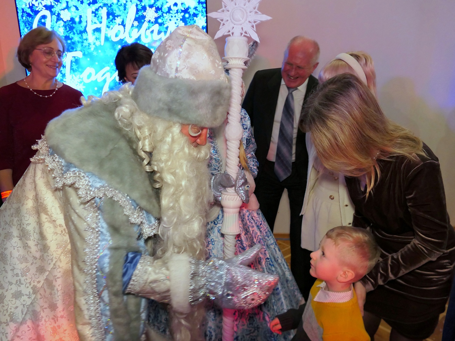 Новогодние каникулы 2026