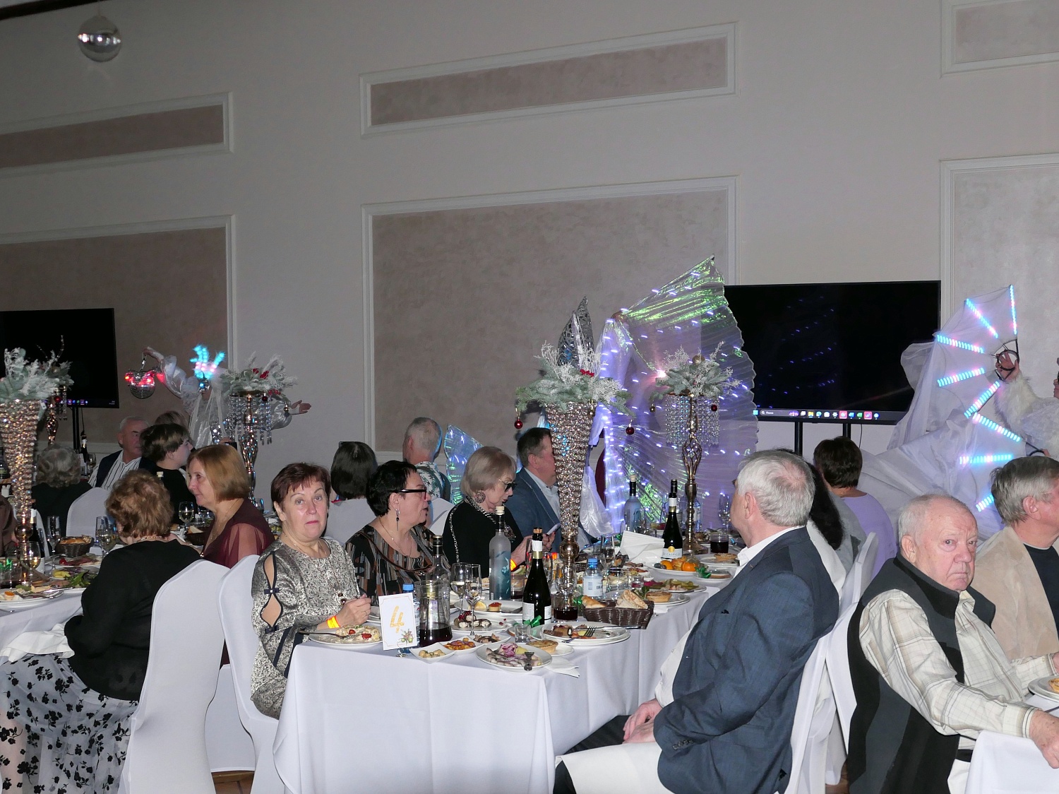 Новогодние каникулы 2026