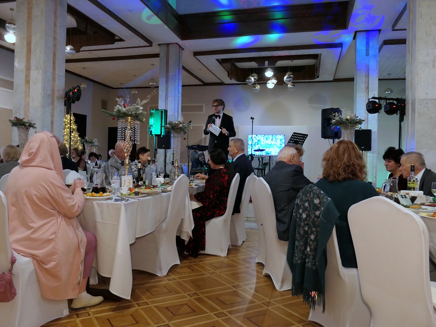 Новогодние каникулы 2026