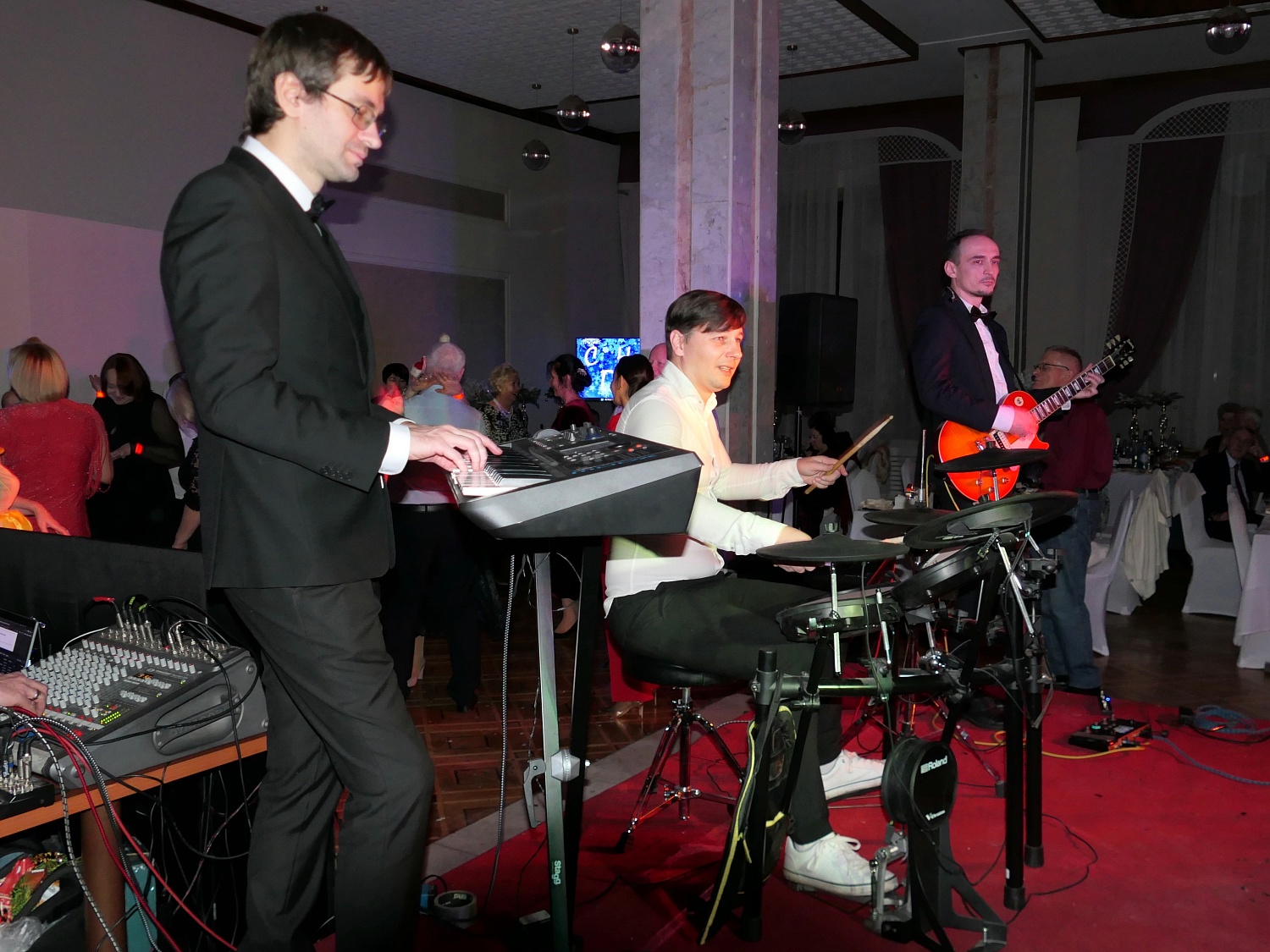 Новогодние каникулы 2026