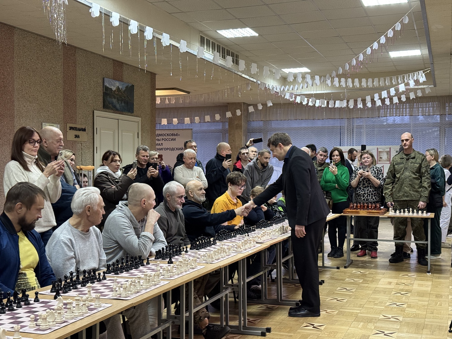 В филиале клинический санаторий «Звенигородский» открылся 15-й шахматный клуб гроссмейстера Сергея Карякина.