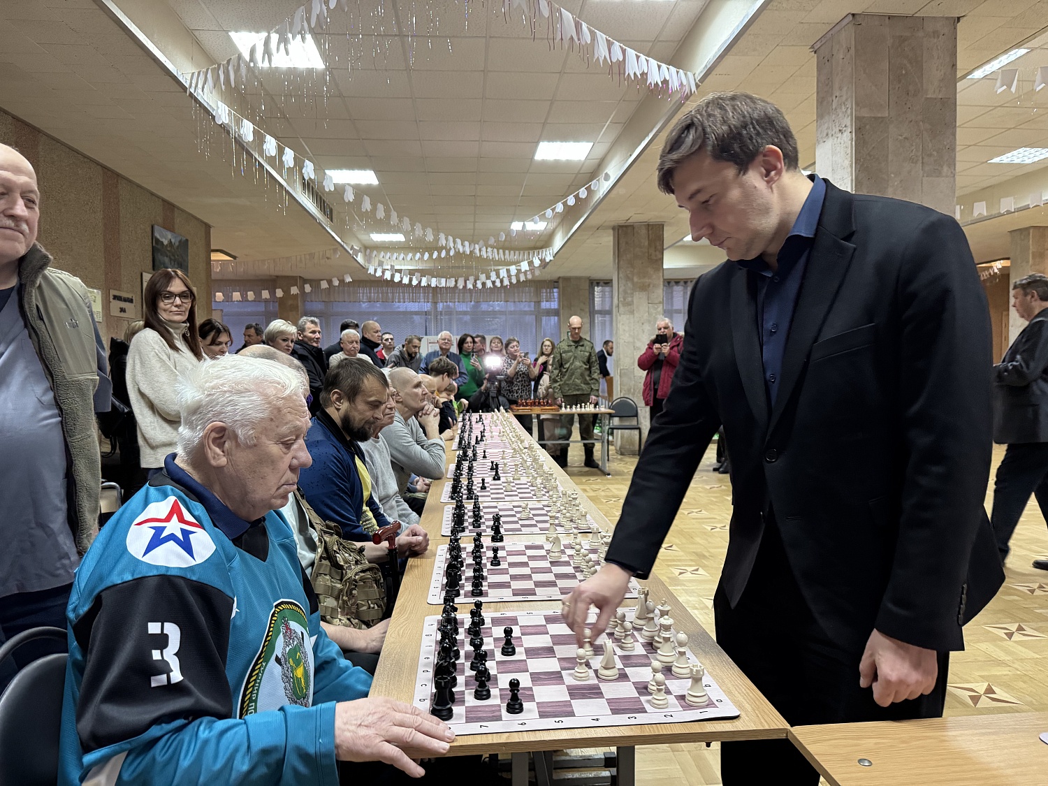 В филиале клинический санаторий «Звенигородский» открылся 15-й шахматный клуб гроссмейстера Сергея Карякина.