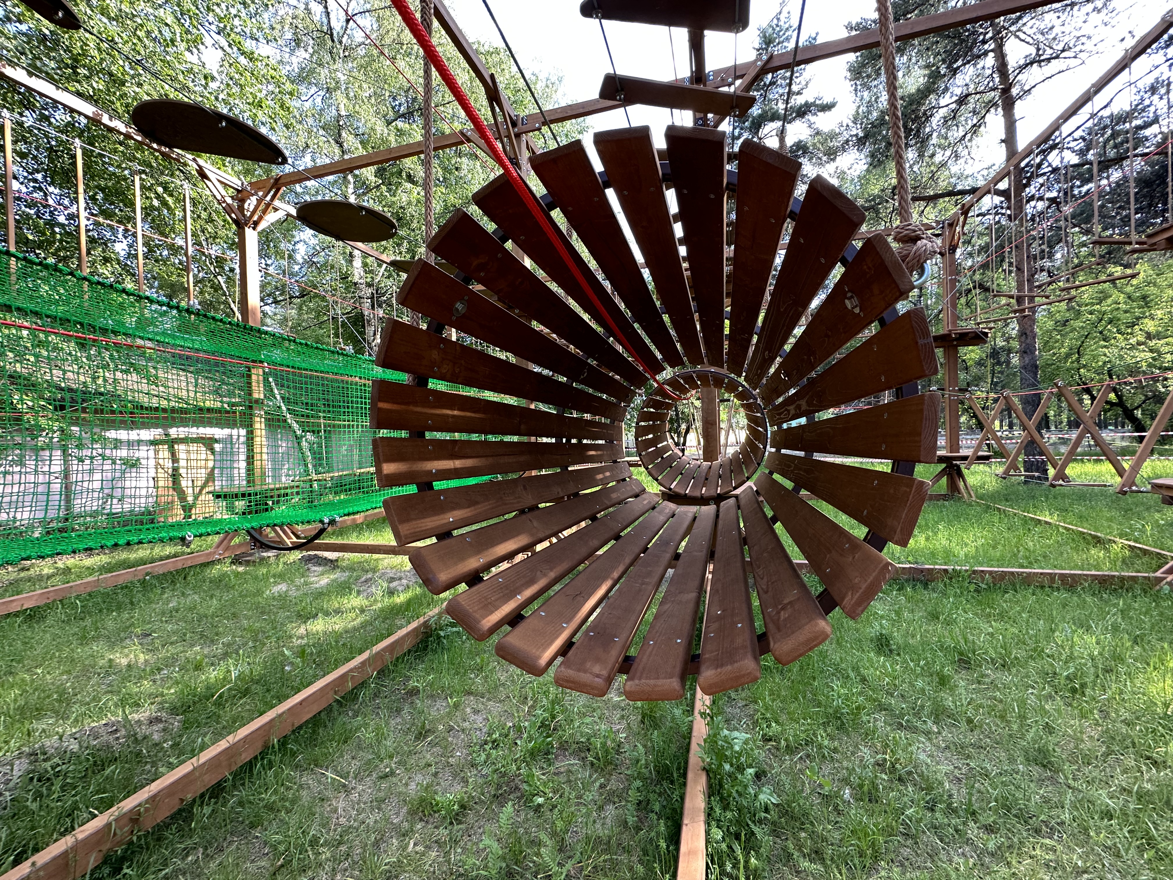 В филиале «База отдыха «Боровое» начал работу современный «Веревочный парк»